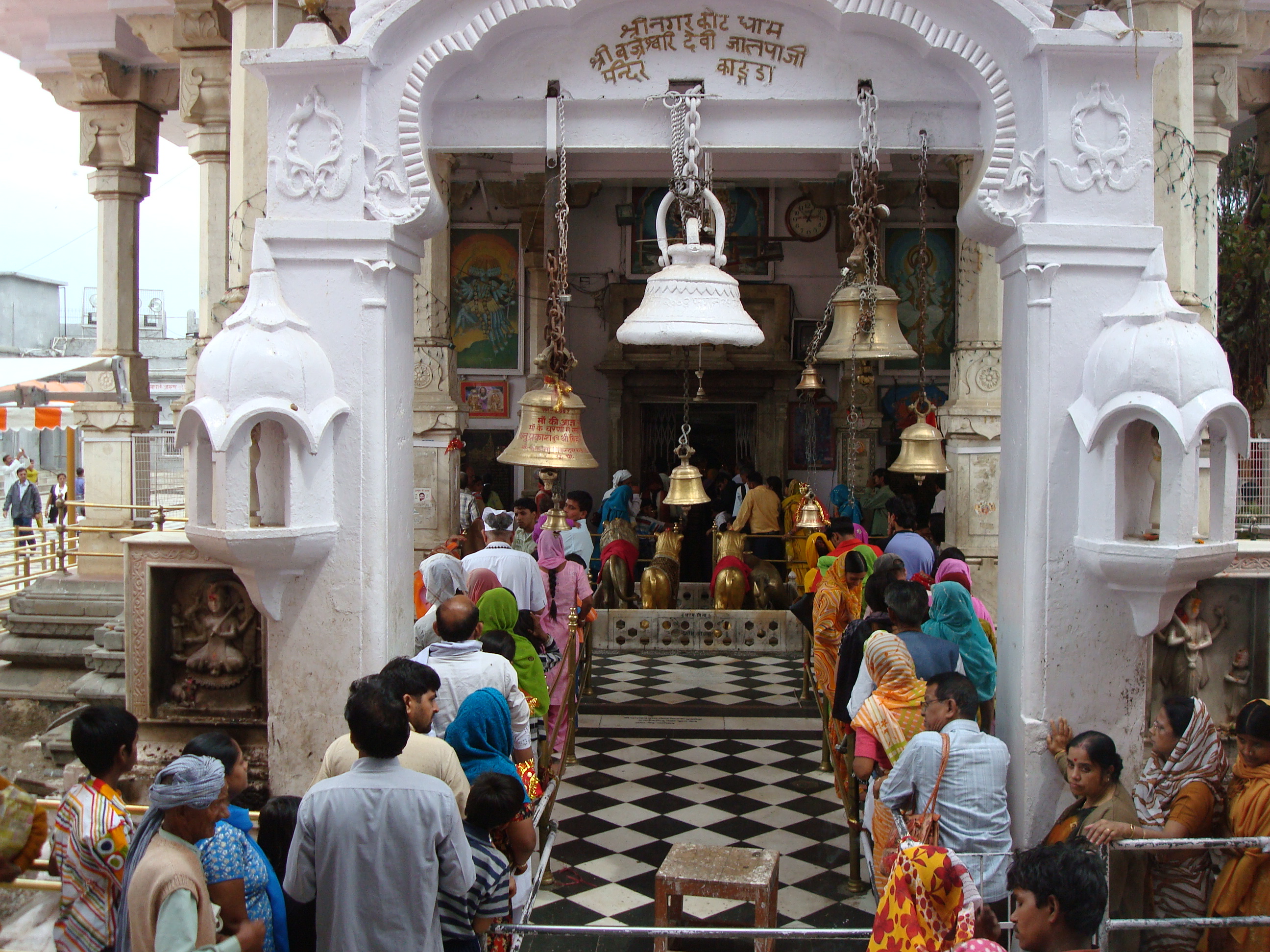 Chamunda Devi Darshan Images Old Temple